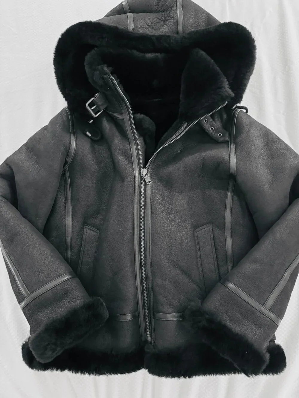 NWOT Overland Mens Classic Sheepskin B-3 Bomber Jacket in Black Large